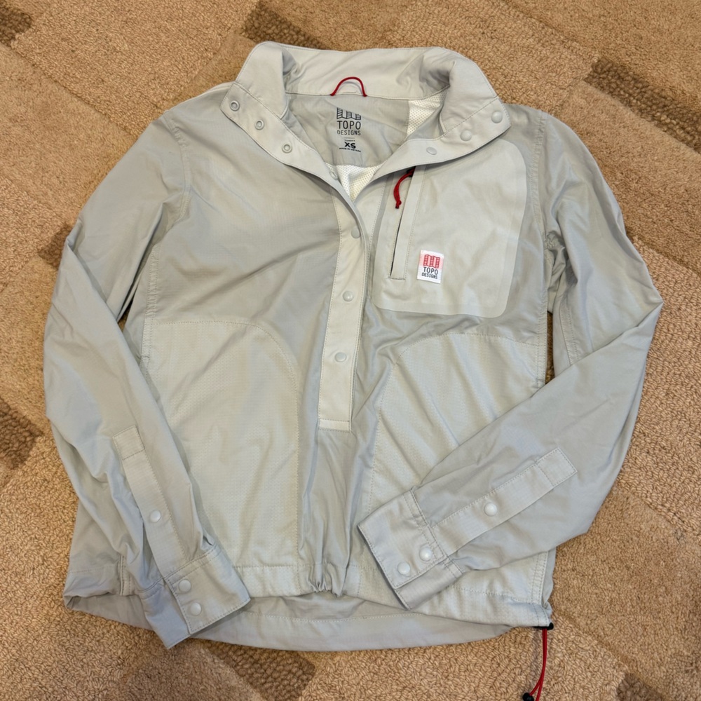 Topo Designs Light Gray half snap